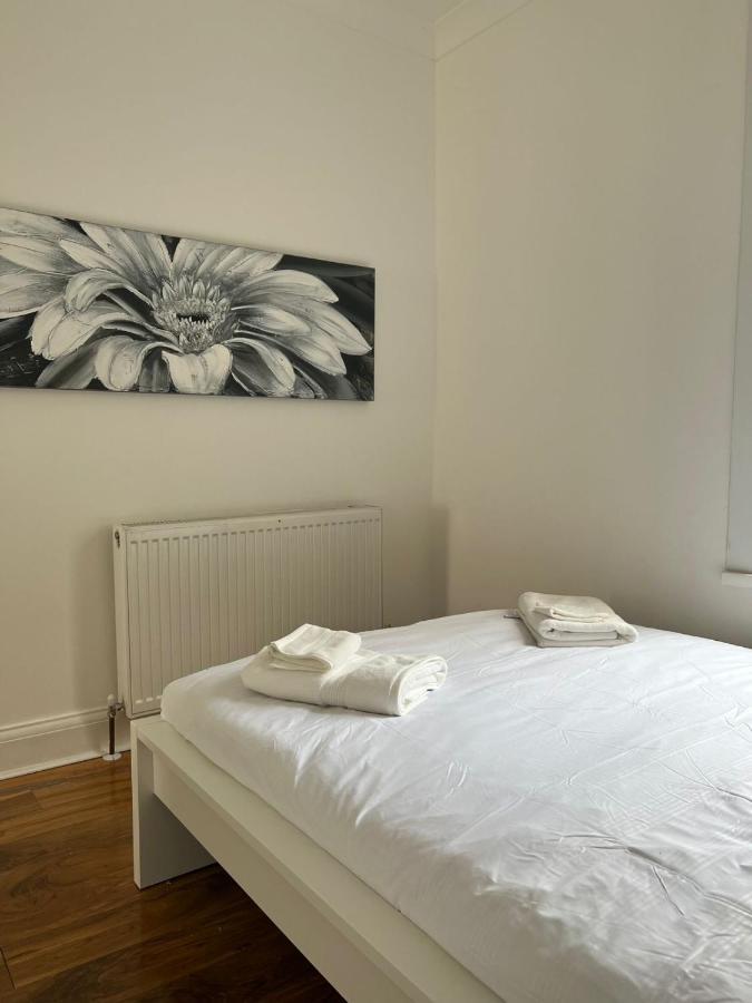 93 West Road Hotel London Eksteriør billede
