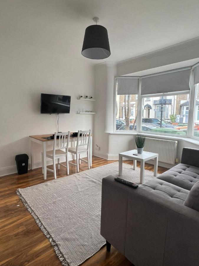 93 West Road Hotel London Eksteriør billede