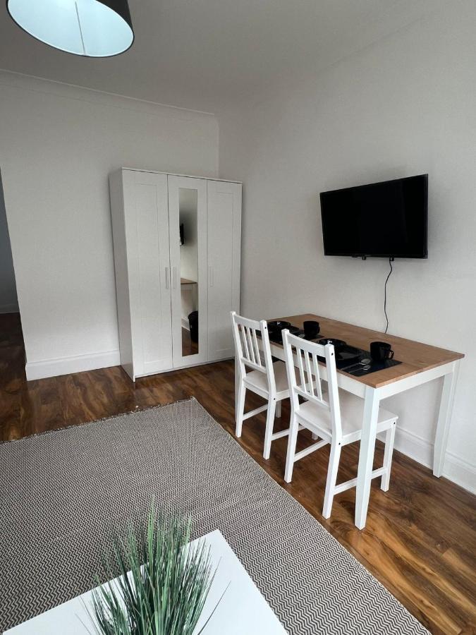93 West Road Hotel London Eksteriør billede