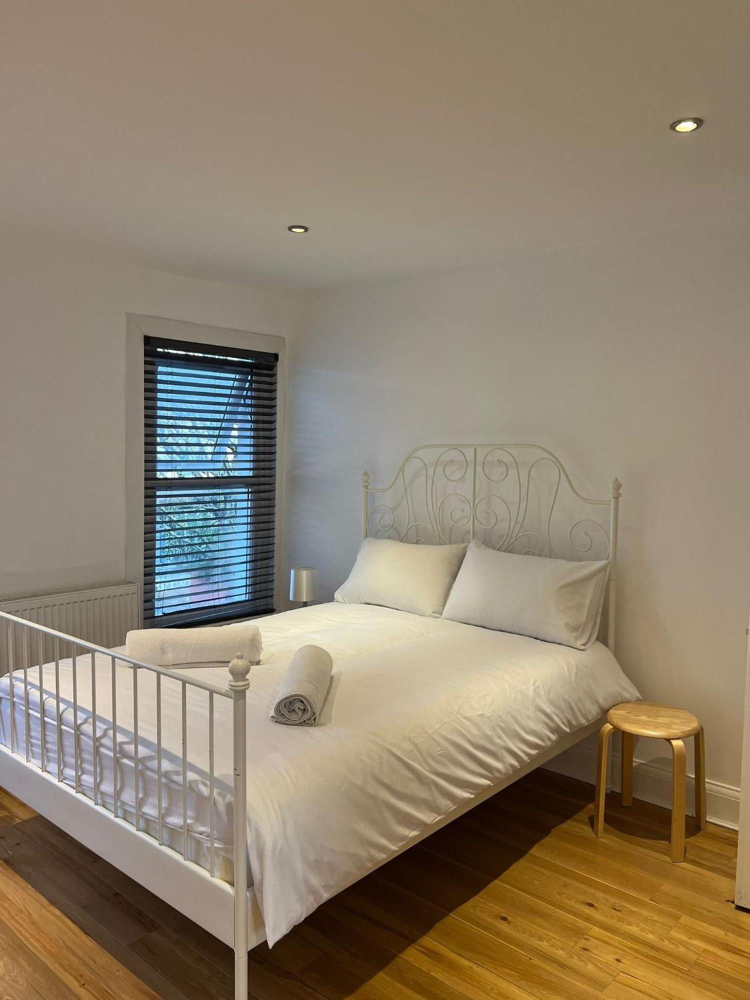 93 West Road Hotel London Eksteriør billede